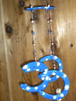 BlueandWhiteDaisiesFull