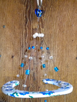 whiteandbluedaisiesWCtop